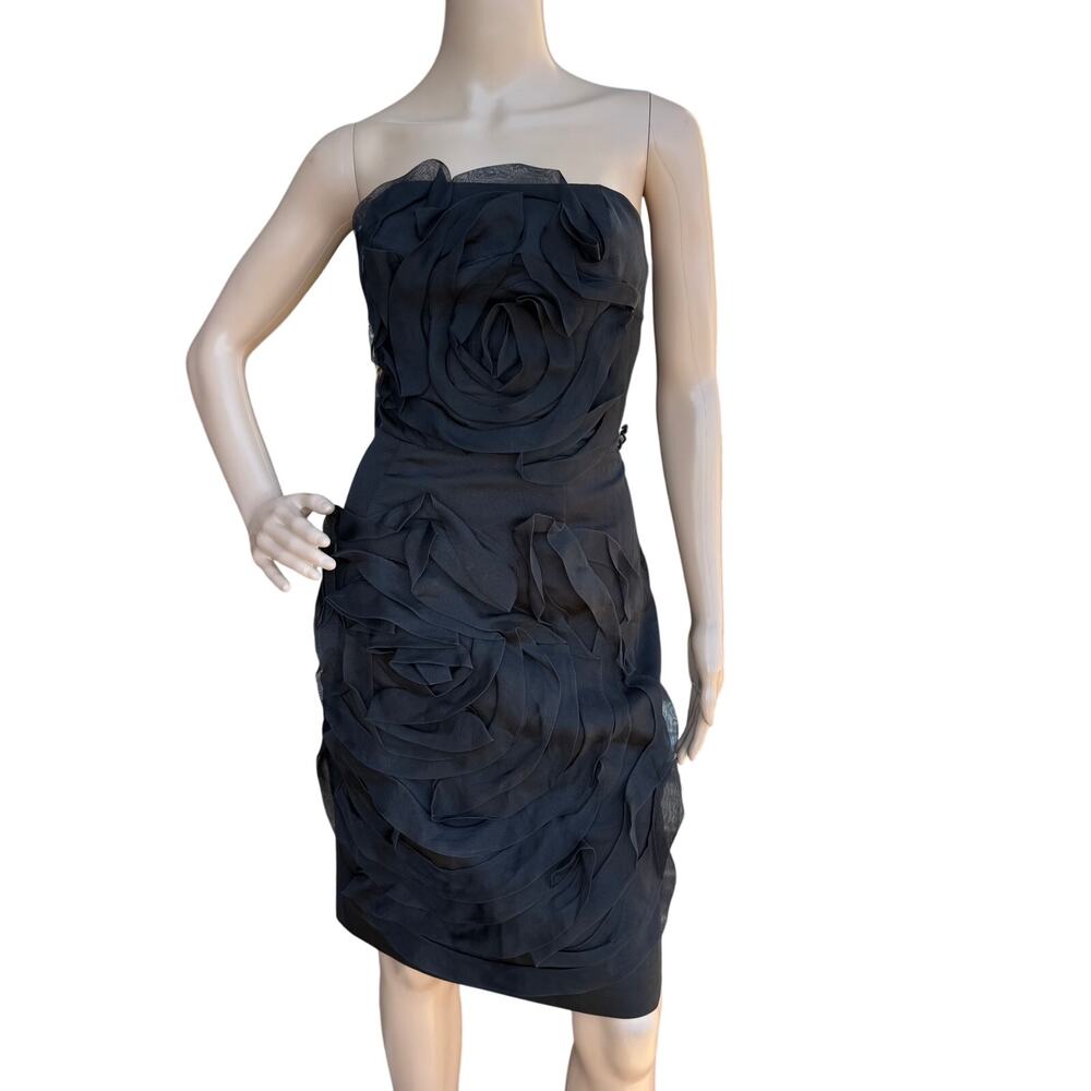 ST JOHN Black Silk Blend Rosette Strapless Boned Cocktail Dress LBD Size 4